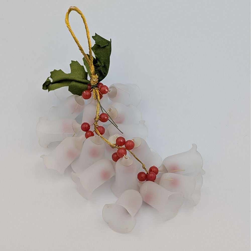 Vintage Frosted Bell Cluster Christmas Ornament Red Berries Holly Leaf Holiday - Picture 2 of 4